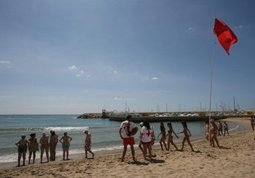 Un joven de 23 años ahogado en la Barceloneta eleva a 13 las víctimas mortales desde junio, más del doble que en 2024