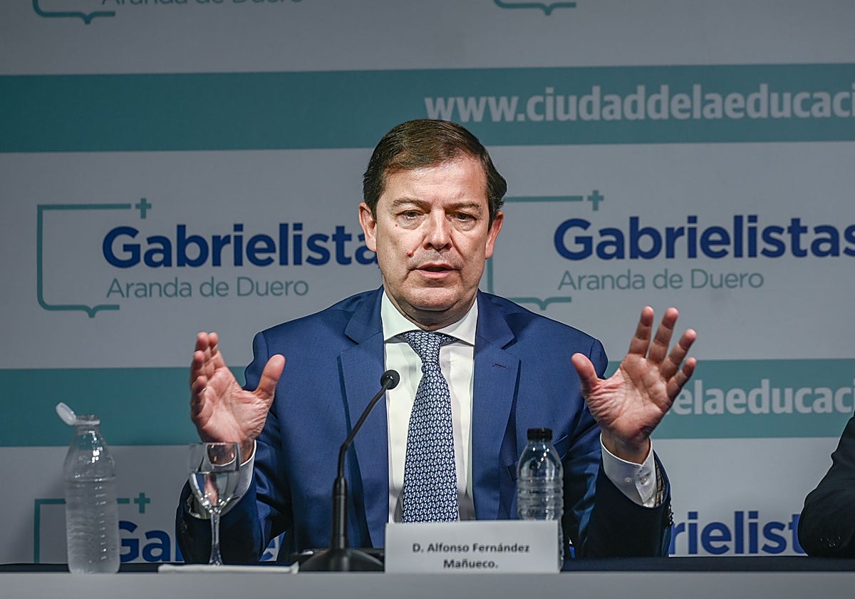 El presidente de la Junta de Castilla y León, Alfonso Fernández Mañueco, participa en la XIII edición del curso universitario Prensa y Poder