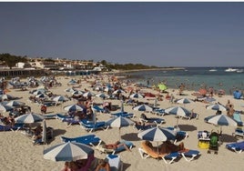 Baleares derribará hoteles antiguos con dinero de la ecotasa para ganar zonas verdes y vivienda pública