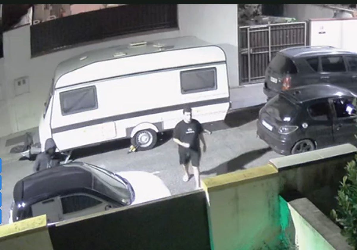 Imagen del vehículo en el que viajaba uno de los detenidos este jueves captado por la cámara de seguridad