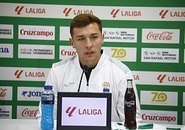 El fichaje de Alberto del Moral se atasca en el primer intento del Córdoba CF