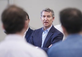 Feijóo defiende su posición sobre la corrupción tras la imputación de Montoro y carga contra el Gobierno: «No hablaré de persecución de los jueces»