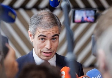 Fernando Sampedro Marcos, secretario de Estado para la Unión Europea, antes de entrar el Consejo en Bruselas