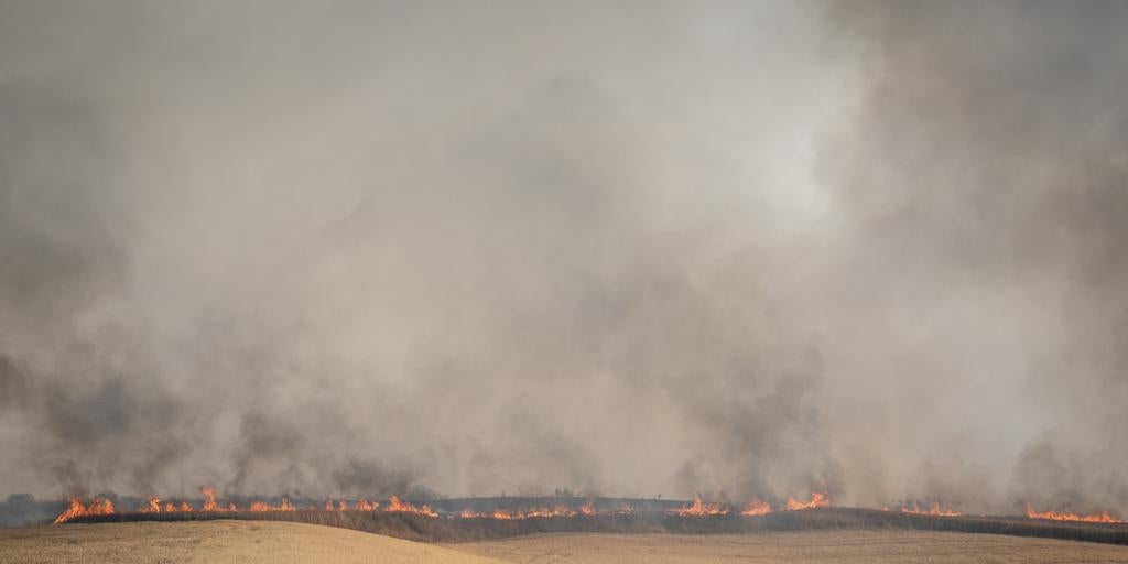 El incendio de Méntrida sigue en fase de control y se extiende ya a más de 3.000 héctareas