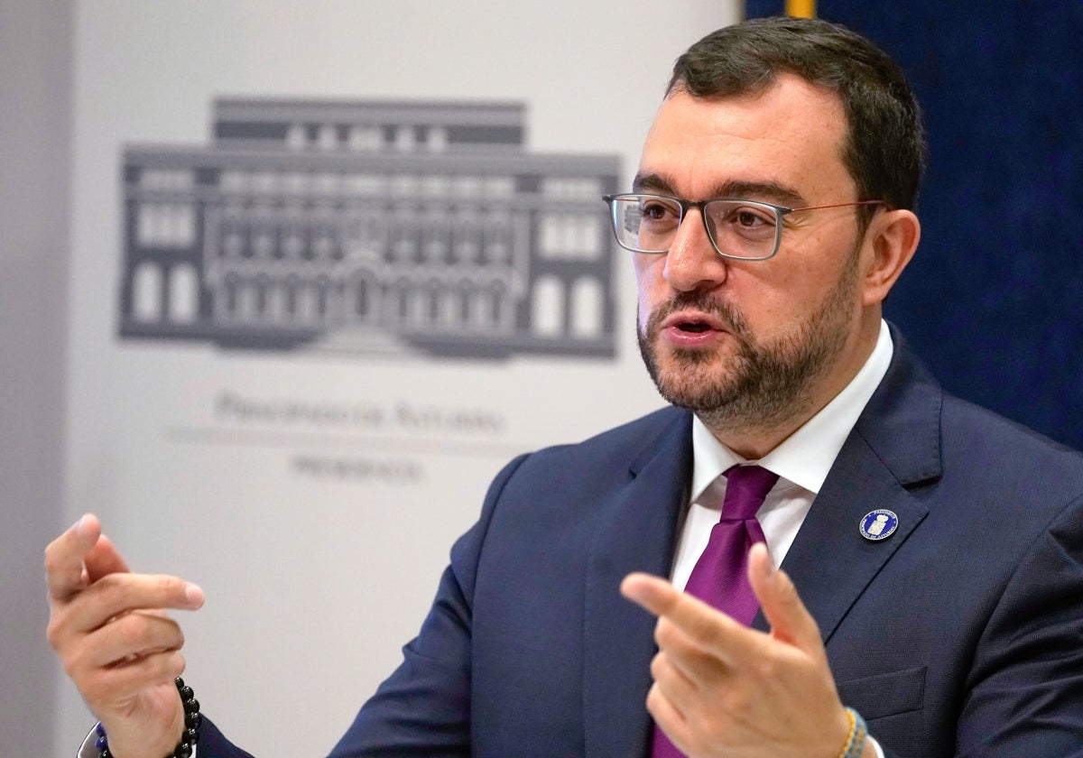 El presidente del Principado de Asturias, Adrián Barbón, este sábado