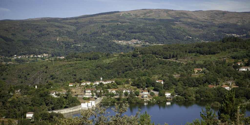 Un embalse enfermo y una aldea al límite