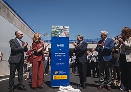 El PP se enfada por las críticas de Alegría a Azcón por sus viajes y embiste: pregunta sobre los cinco vuelos de la «portavoz de los prostíbulos» en Falcon