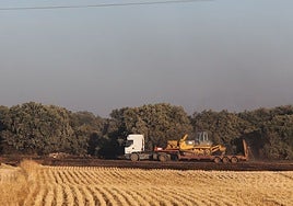 Controlados los incendios de Paredes de Monte y Villasur en Palencia