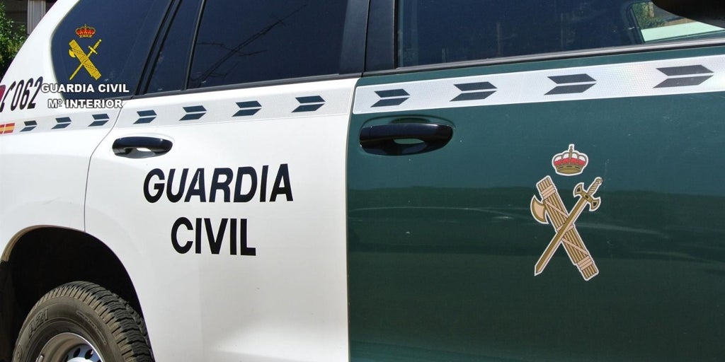 Detenido por falsificar documentación de un empleado para solicitar ayudas y comprar bienes en su nombre