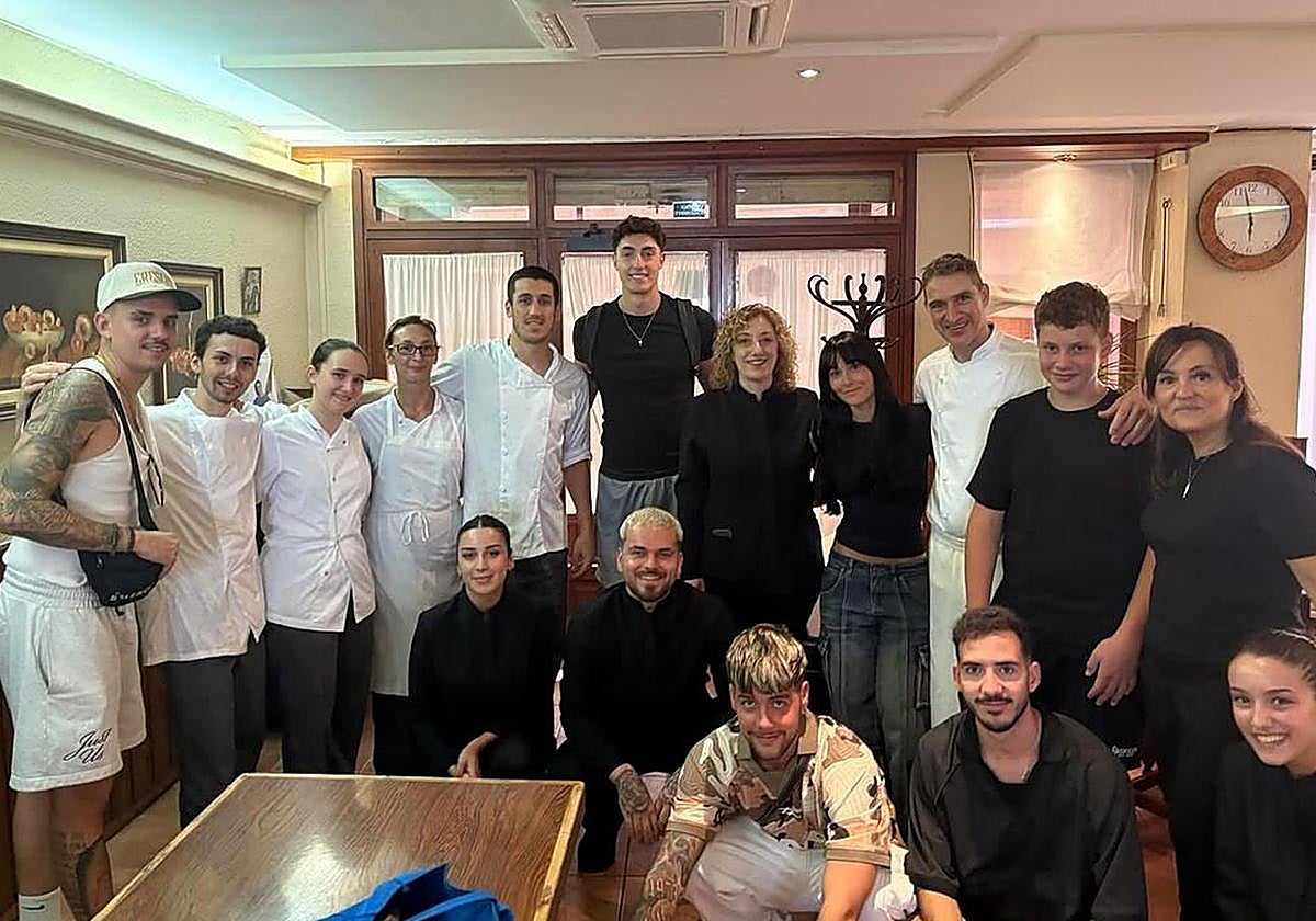 El restaurante de Barcelona en el que comió Aitana con Plex en su gira ...