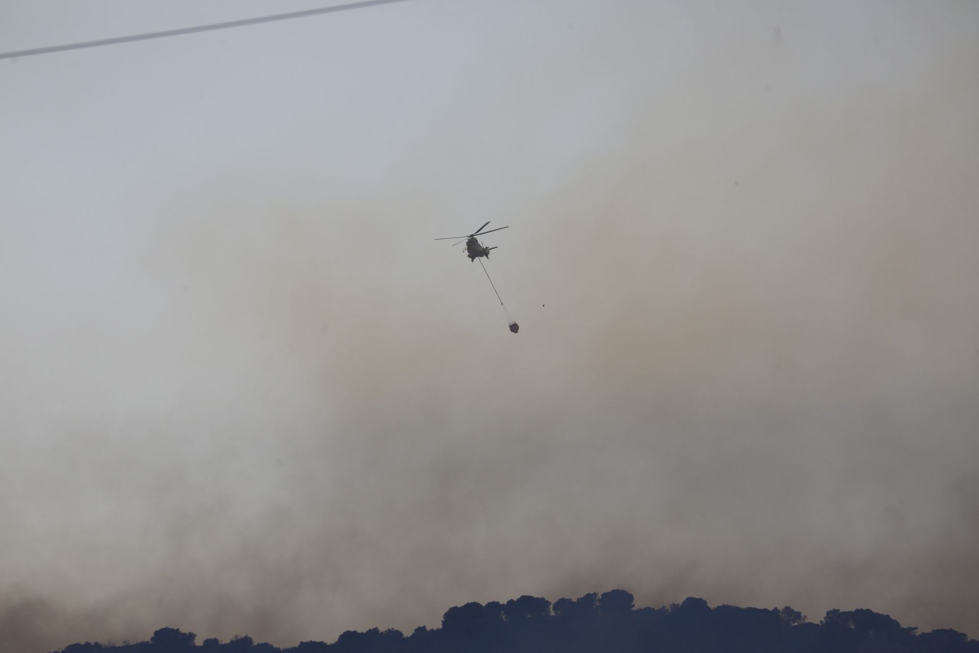 El incendio en la zona del Castillo de la Albaida en Córdoba, en imágenes