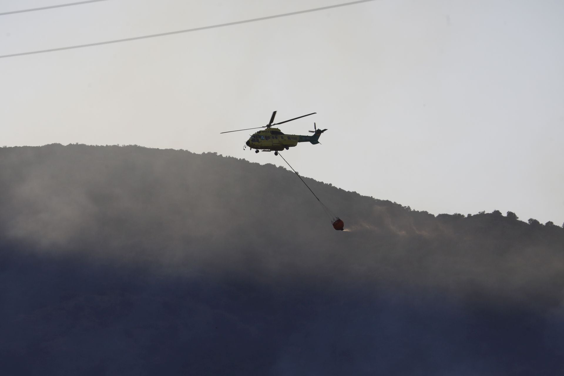 El incendio en la zona del Castillo de la Albaida en Córdoba, en imágenes