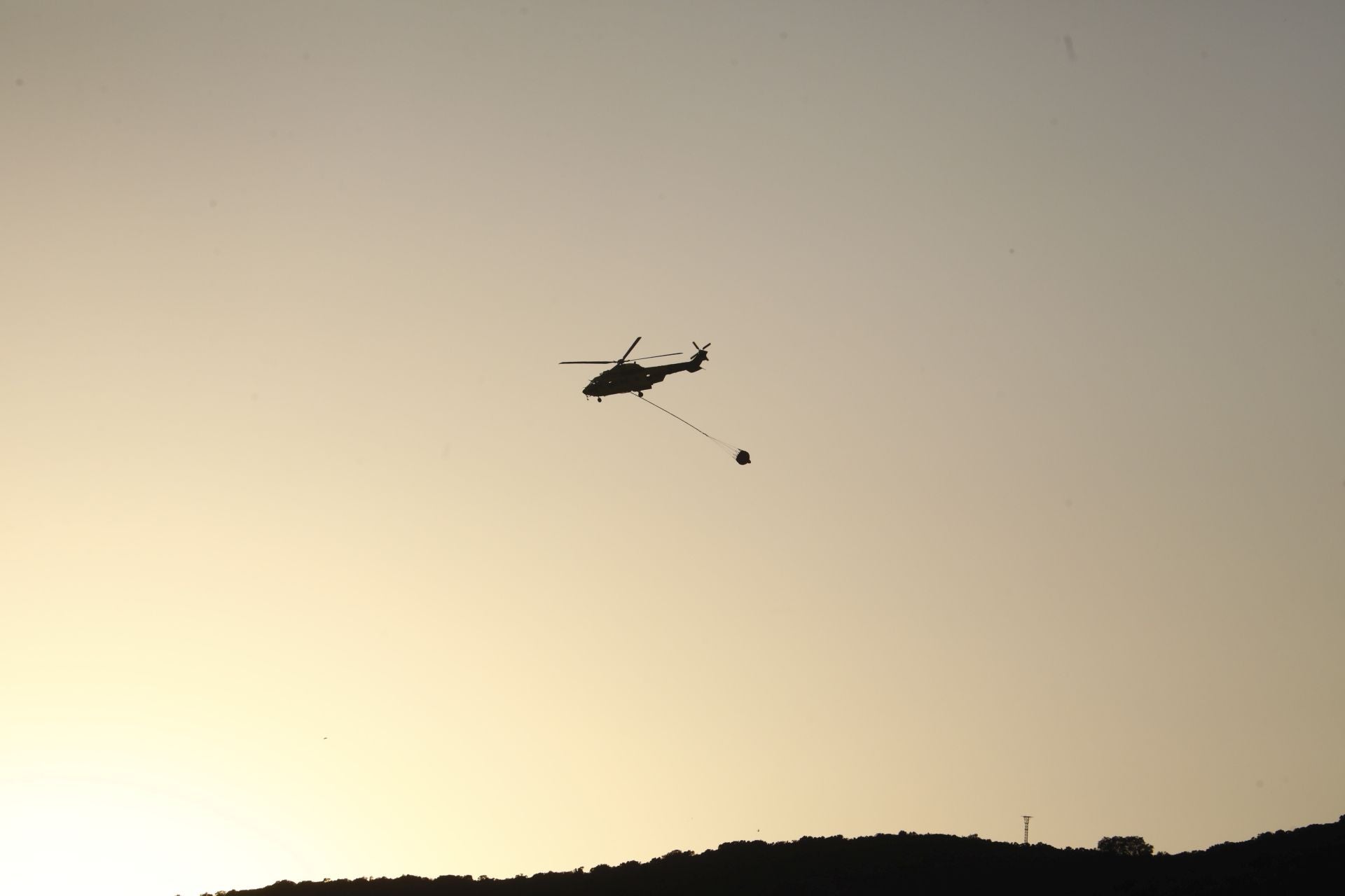 El incendio en la zona del Castillo de la Albaida en Córdoba, en imágenes