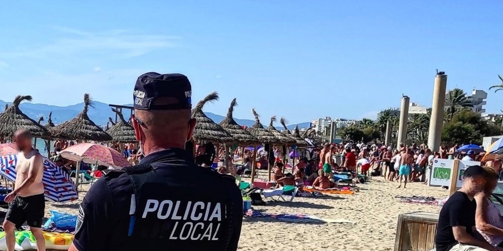 Una turista de 89 años, herida por la mordedura de un pez en la Playa de Palma