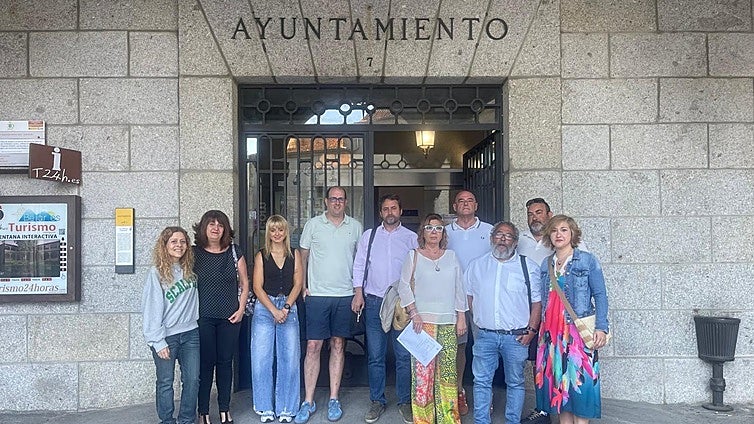 Diez concejales, incluidos dos ex del PP, registran la moción de censura contra el alcalde de Béjar y proponen al socialista Antonio Cámara como relevo