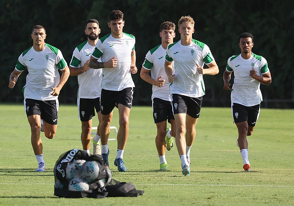 Jugadores del Córdoba durante un entrenamiento en pretemporada