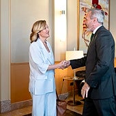 Segundo rifirrafe por  los viajes oficiales: 'Enseñe los tickets'; 'los gastos me los pago yo'