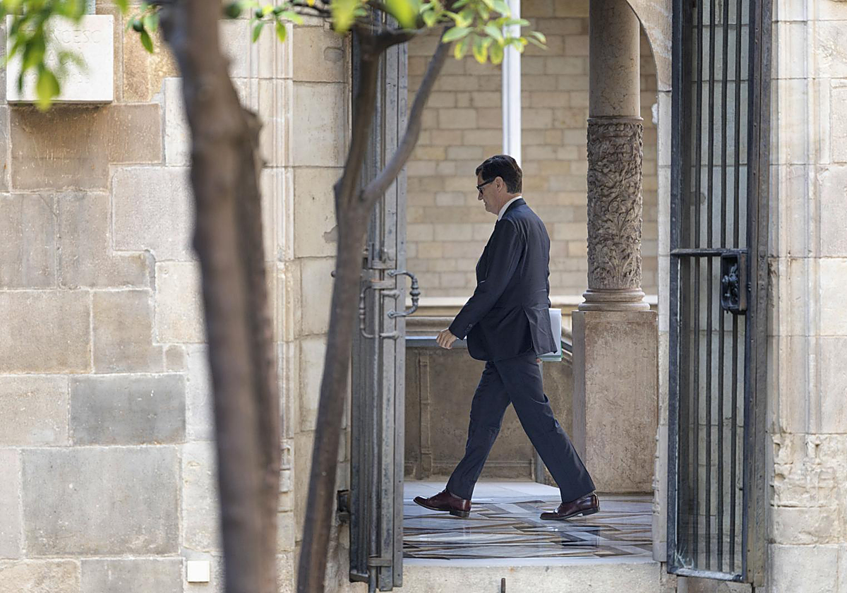 Salvador Illa, presidente de la Generalitat de Cataluña, hoy, en la sede oficial del Govern