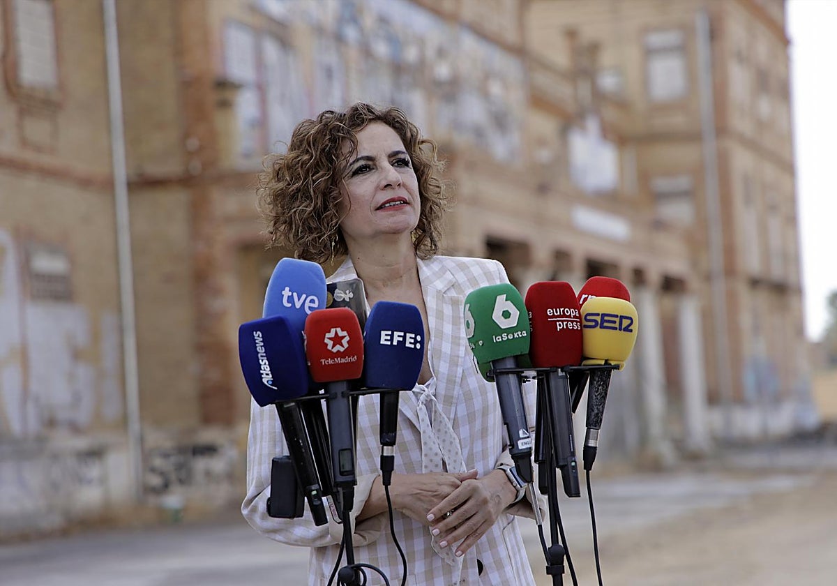 La vicepresidenta primera del Gobierno y ministra de Hacienda, María Jesús Montero