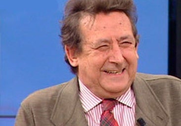 La Comunidad de Madrid concede a Alfonso Ussía su Premio de Cultura en Literatura y destaca su defensa de la libertad