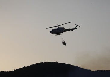 Incendio forestal en Córdoba, en directo: última hora del fuego en la zona del Castillo de la Albaida