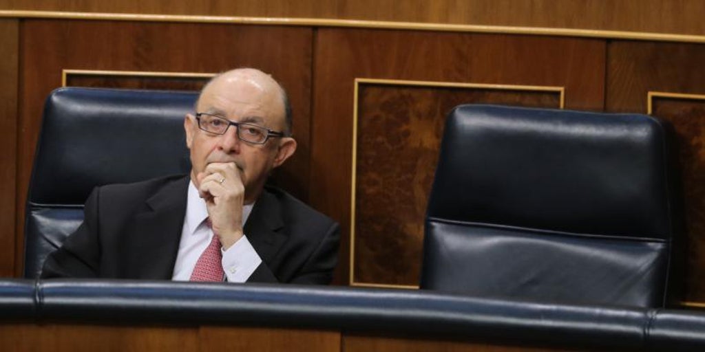 El juez de Tarragona descarta investigar a Montoro por acceder a información fiscal de rivales políticos y periodistas