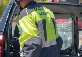 Dos sexagenarios, potencialmente graves tras chocar su coche con un autobús urbano en la incorporación de la A-5 en Latina