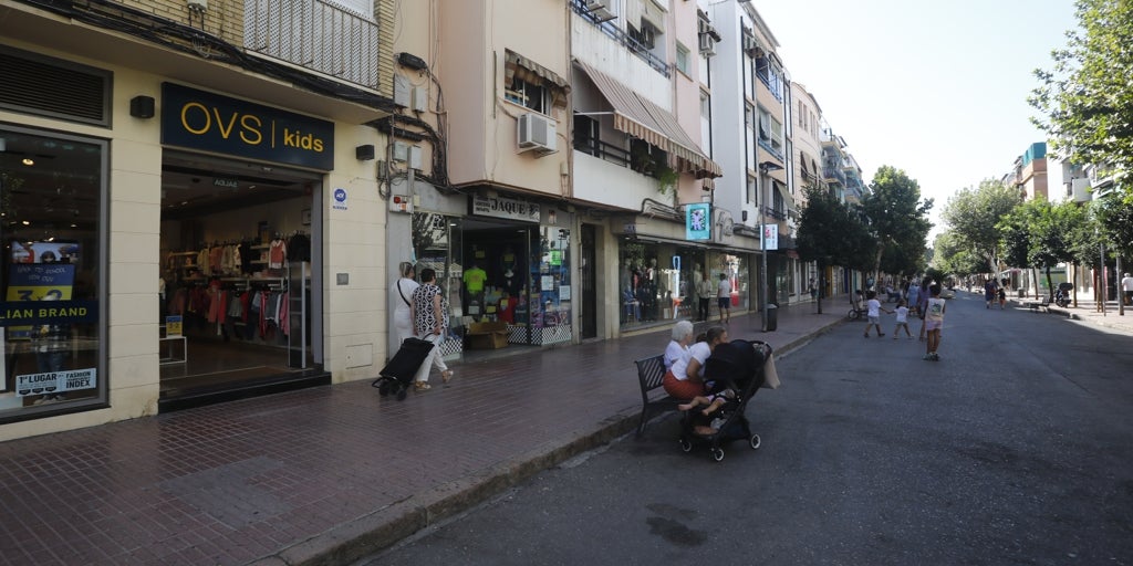 Tres detenidos por robar de madrugada en una tienda de la Viñuela