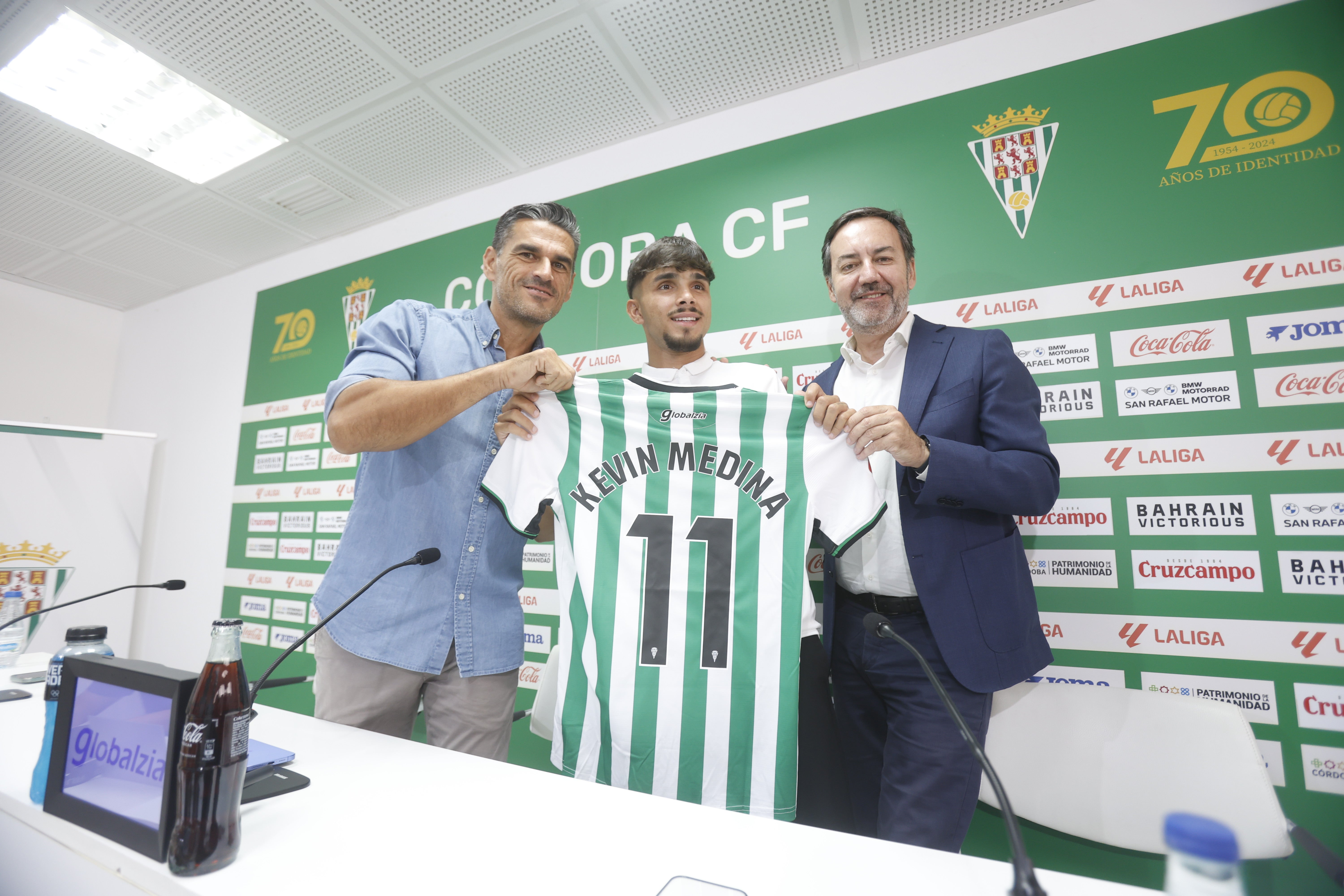 Las mejores imágenes de la presentación de Kevin Medina, Dani Requena y Diego Bri con el Córdoba CF