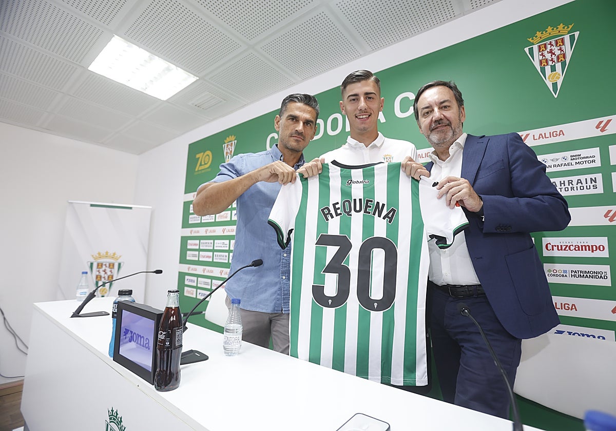 Dani Requena en su presentación como jugador del Córdoba CF