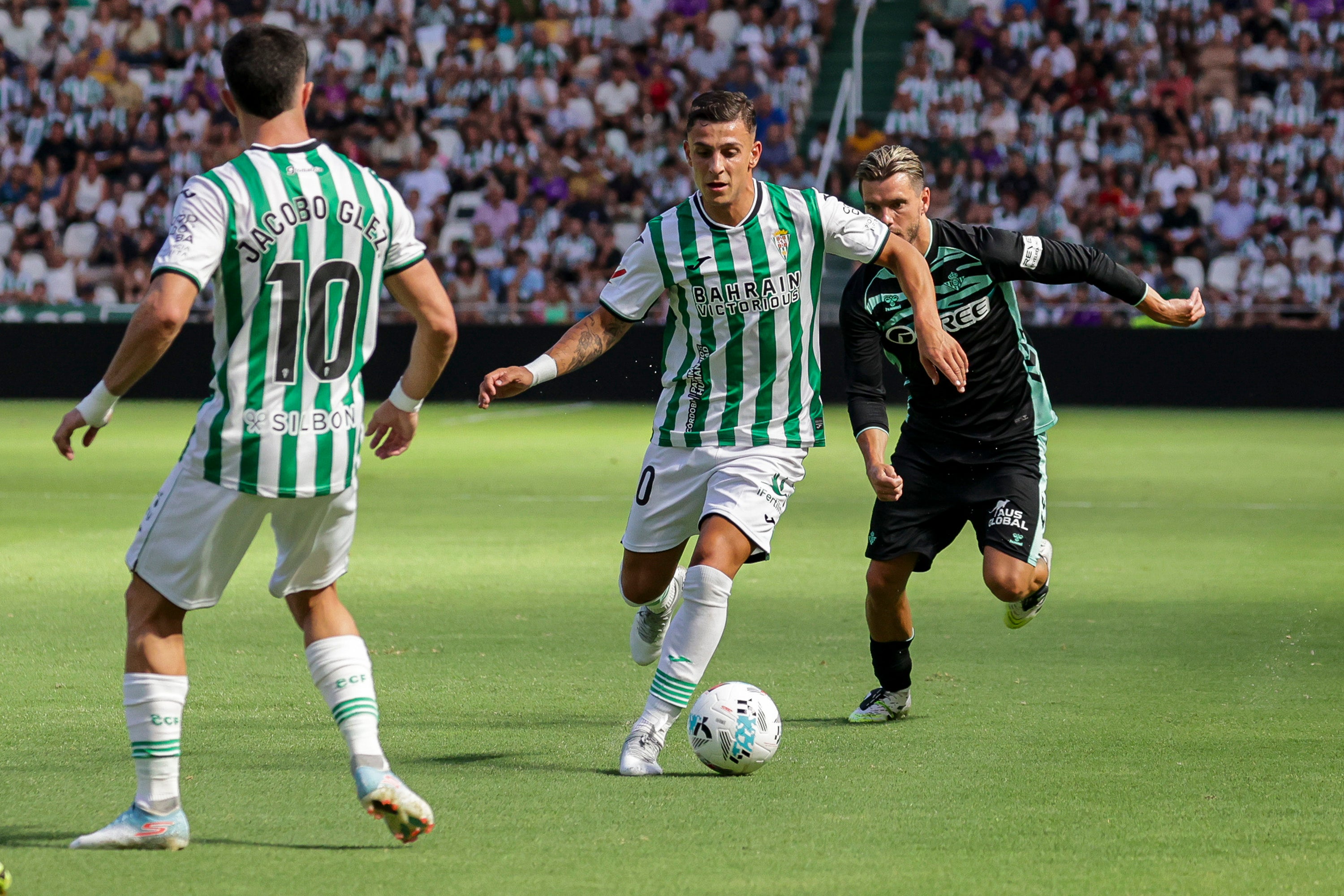 Las imágenes del ambientazo en el Arcángel en el Córdoba CF-Real Betis