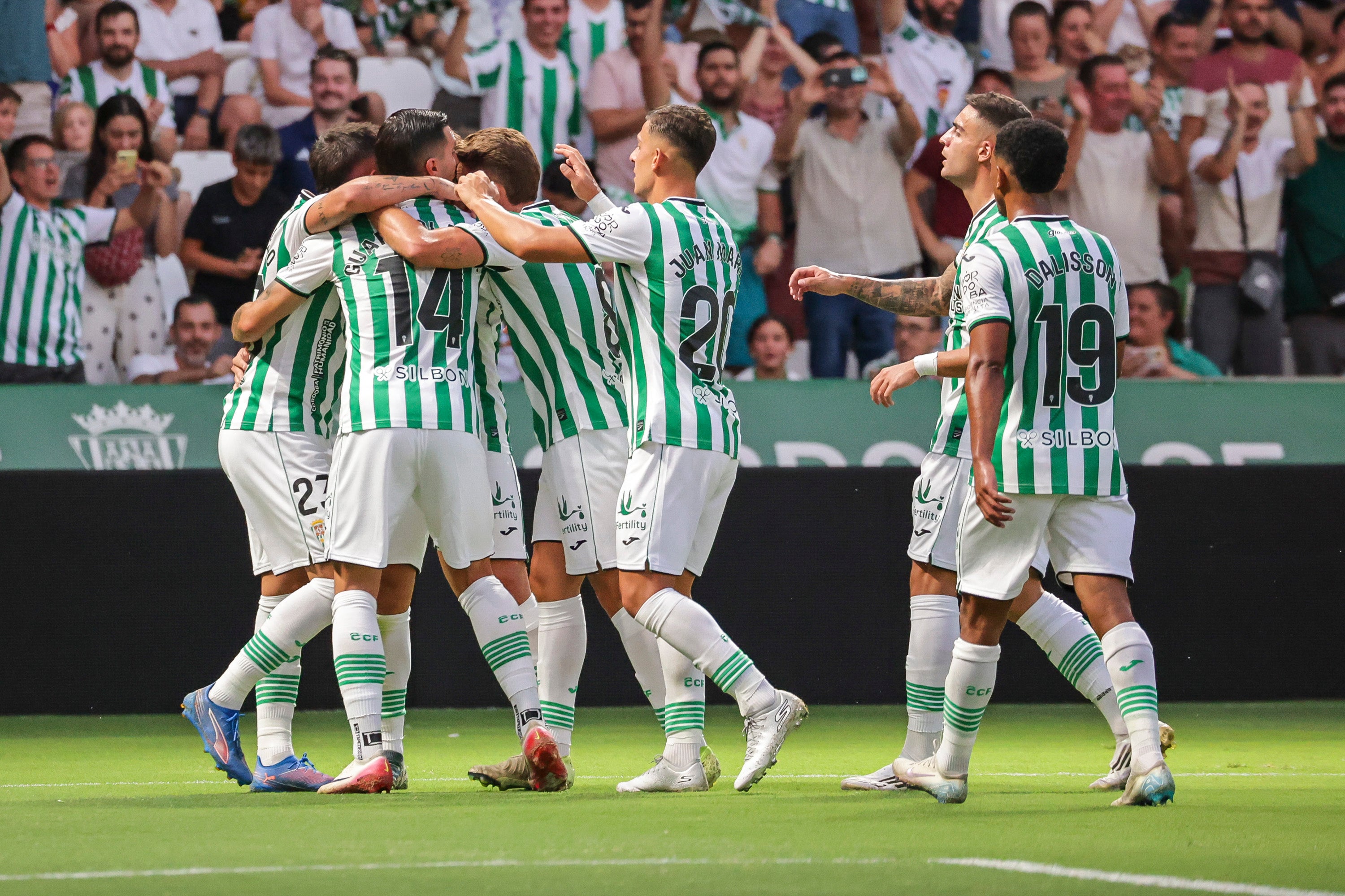 Las imágenes del ambientazo en el Arcángel en el Córdoba CF-Real Betis