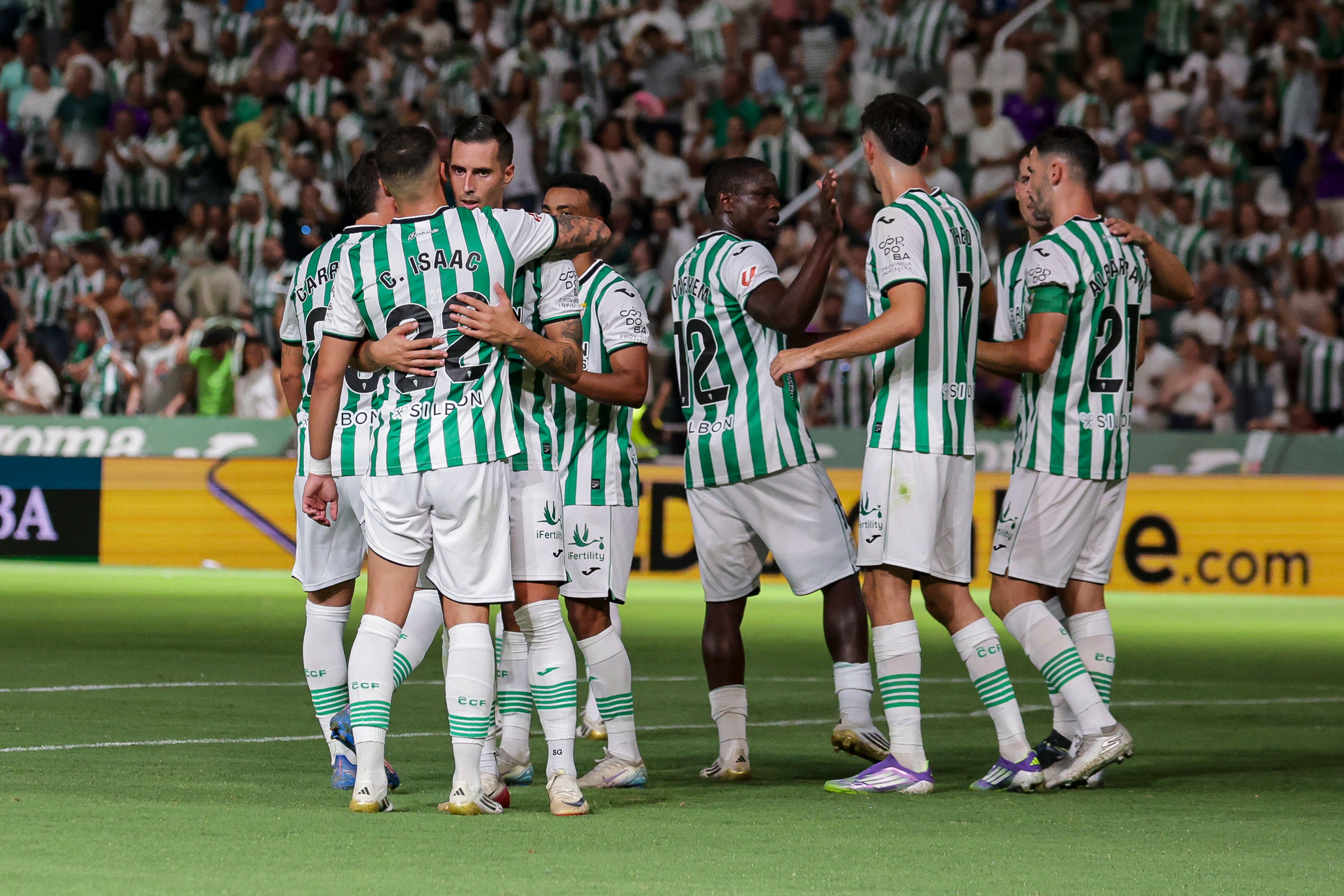 Las imágenes del ambientazo en el Arcángel en el Córdoba CF-Real Betis