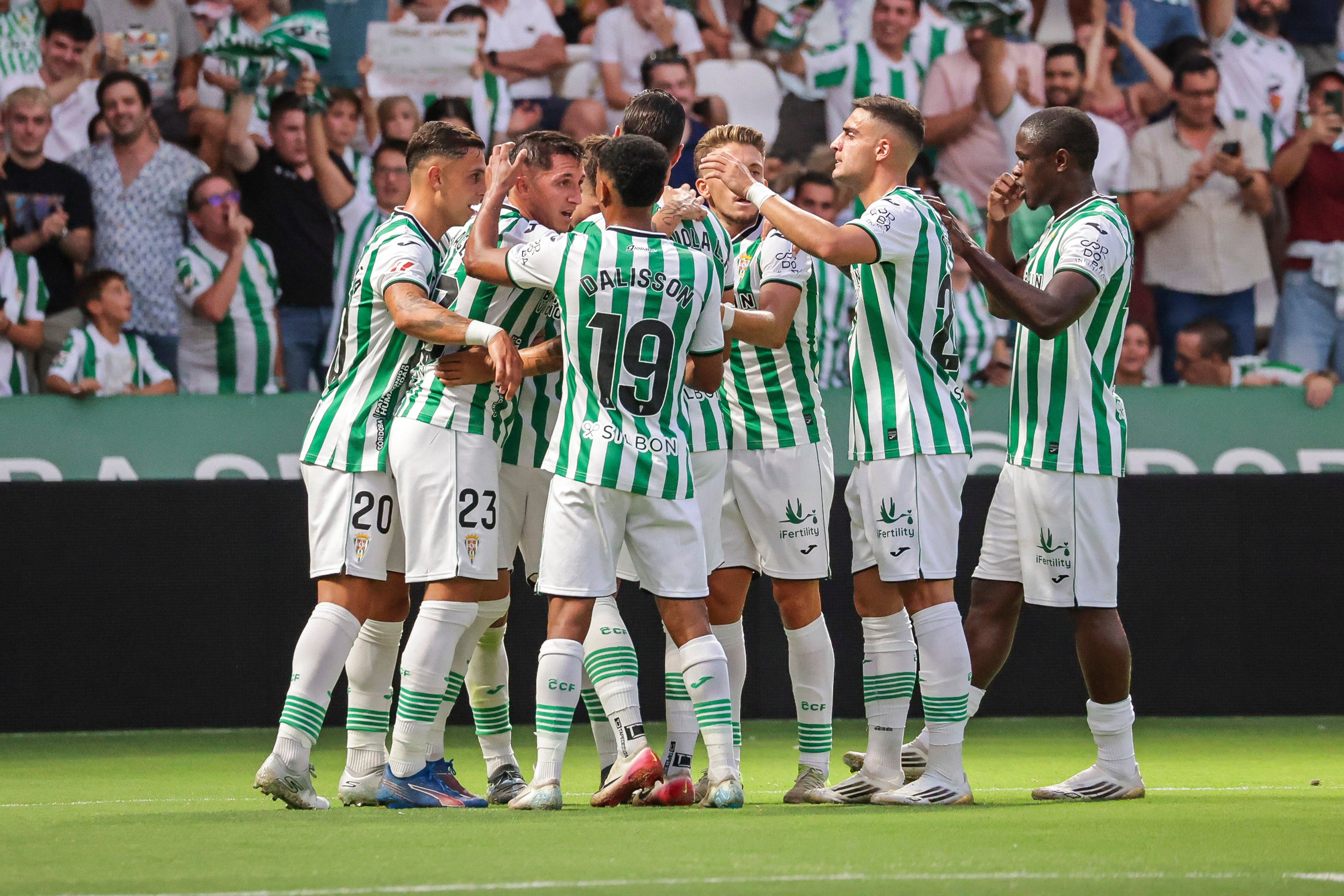 Las imágenes del ambientazo en el Arcángel en el Córdoba CF-Real Betis