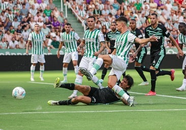 Estreno accidentado del Córdoba CF ante el Real Betis en El Arcángel (3-4)