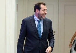 Óscar Puente, el ministro tuitero que naufraga en su gestión de Transportes