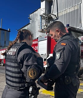 Imagen secundaria 2 - El incendio, esta mañana de lunes ya controlado