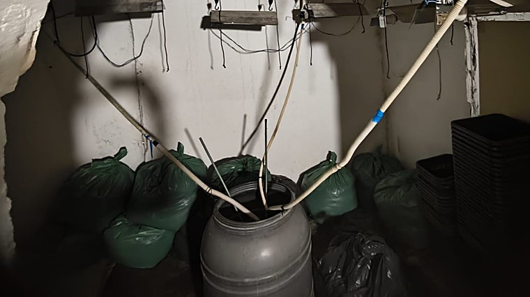 Una de las habitaciones del narcopiso