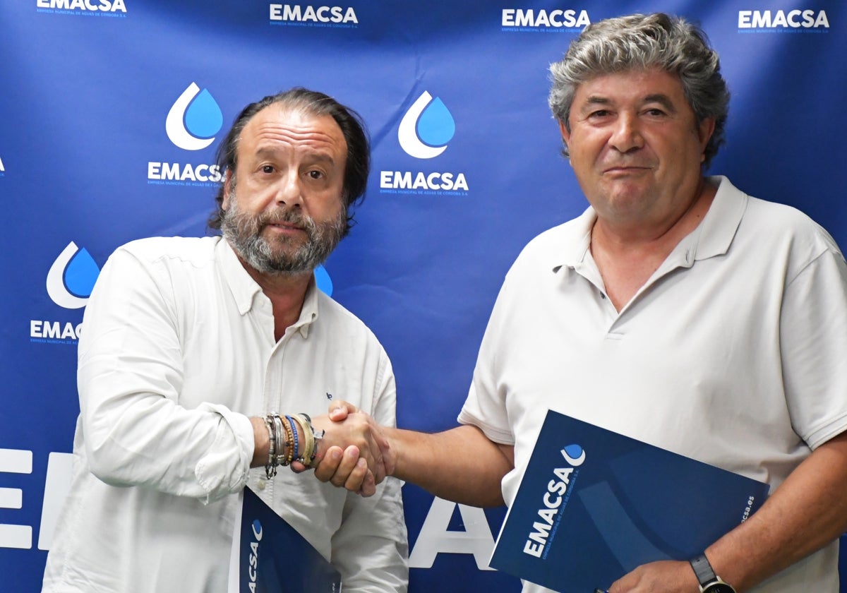 Daniel García Ibarrola junto al presidente de la junta de compensación de Cuevas de Altázar