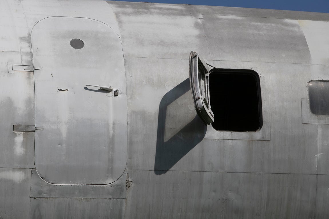 Las imágenes del estado en el que está el avión cultural de Córdoba