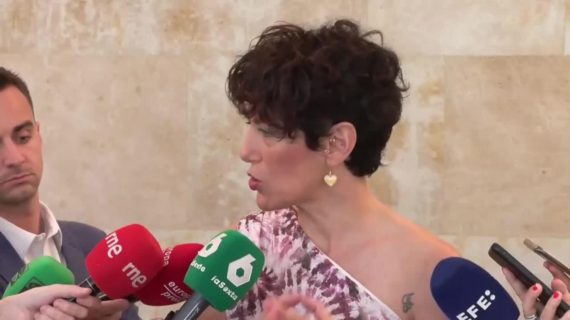 Saiz pide no poner al mismo nivel al fiscal general y al novio de Ayuso