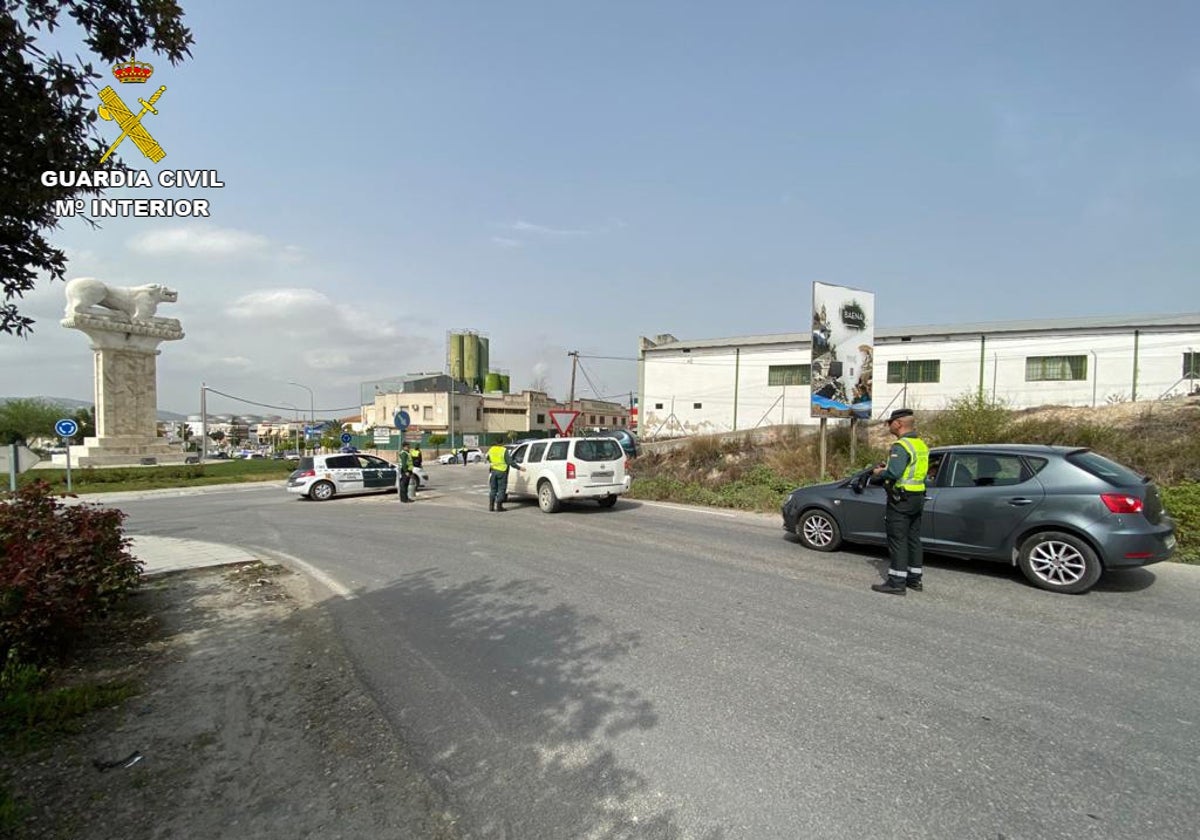 La Guardia Civil en el puesto del municipio de Baena