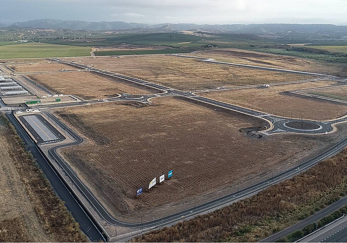 Espectacular vista aérea del estado actual de la BLET, con la urbanización y el vallado perimetral totalmente acabados