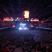 El Roig Arena realiza su primera prueba organizando un evento interno para 10.000 personas