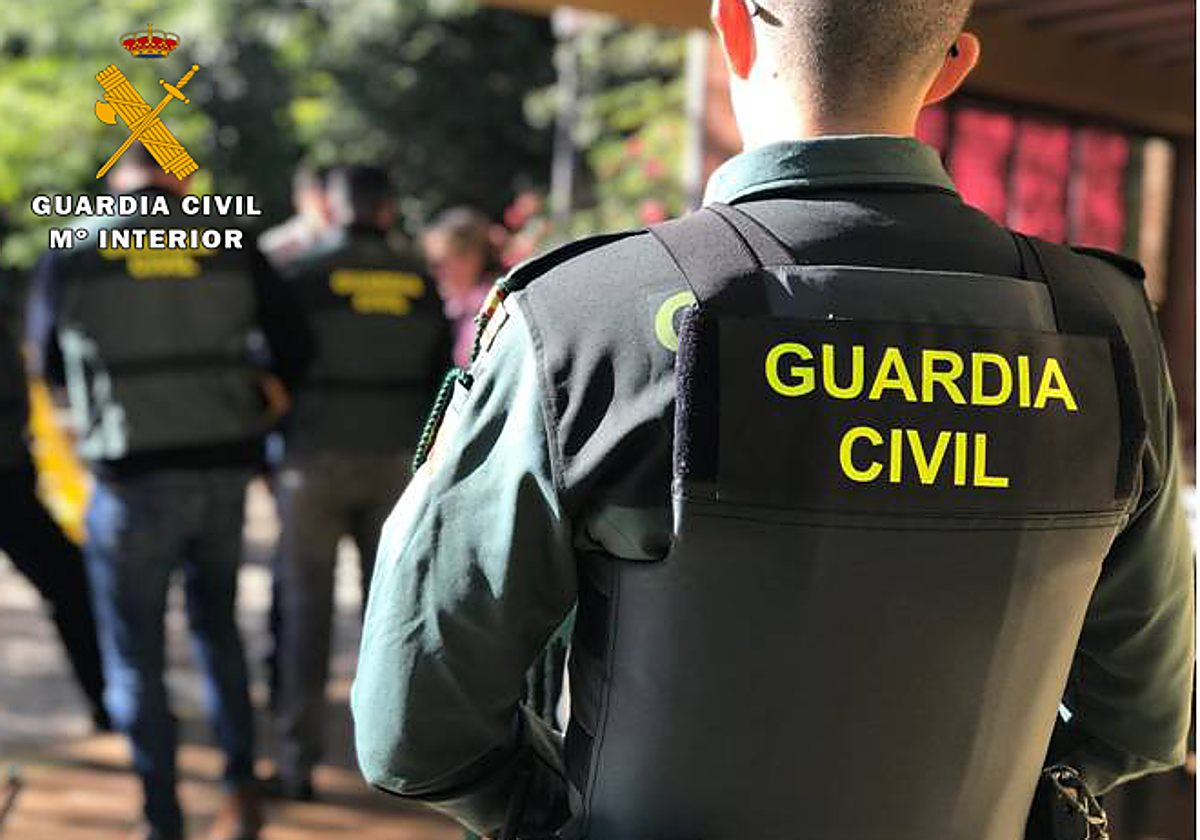 Los detenidos son dos jóvenes de 24 y 25 años de edad y un menor