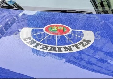 Un hombre prende fuego a su coche tras atropellar a un peregrino que iba en bici