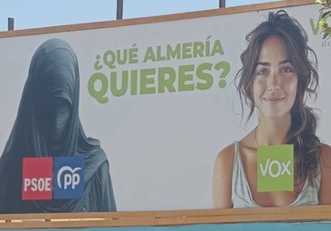 Una de las vallas publicitarias de Vox en El Ejido