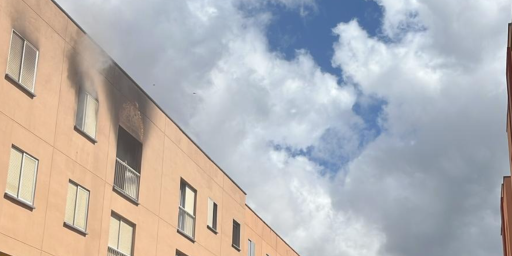 Siete afectados, uno de ellos crítico, tras el incendio de una vivienda en La Laguna (Tenerife)