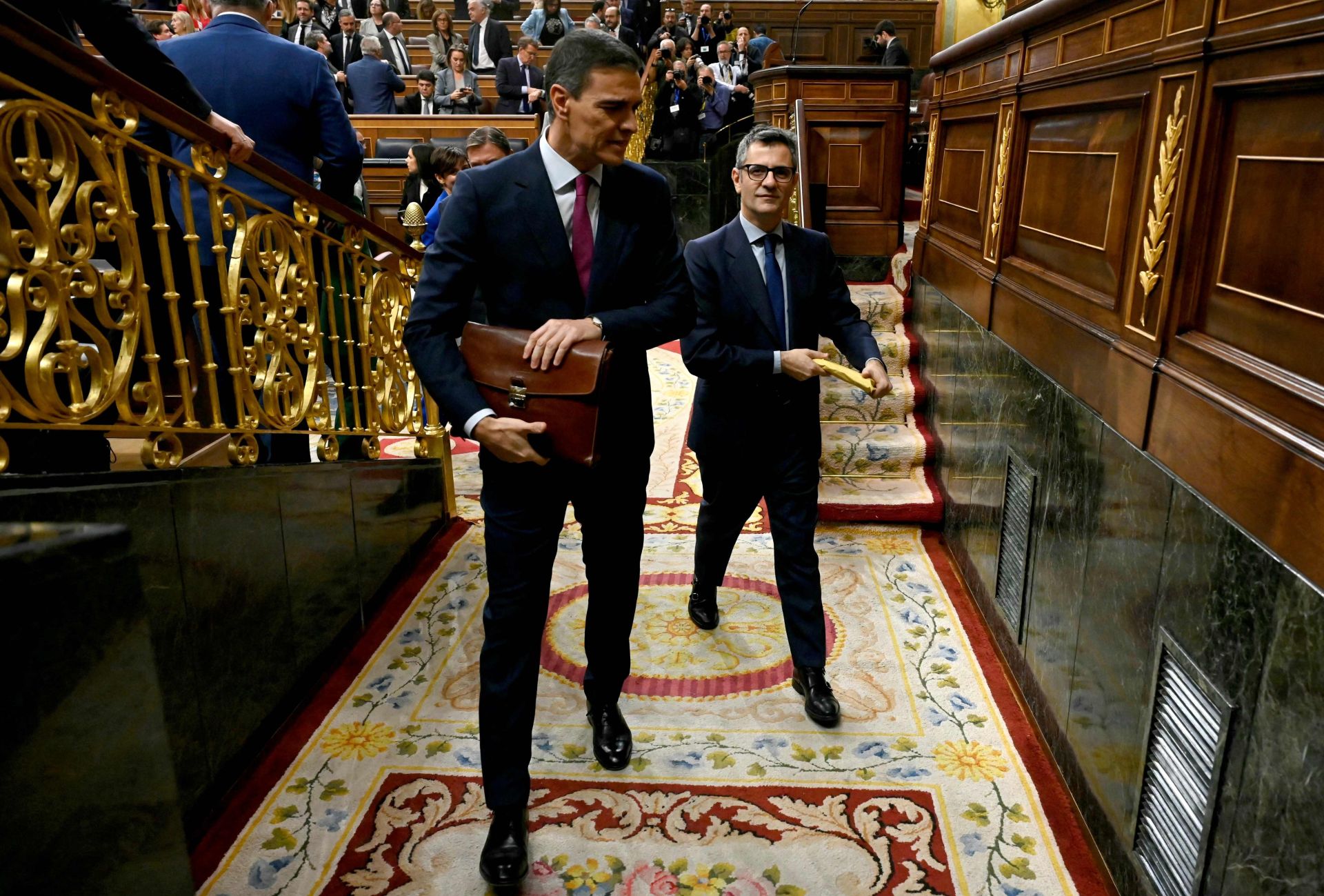 https://s1.abcstatics.com/abc/www/multimedia/espana/2025/08/01/sanchezbolanos.jpg