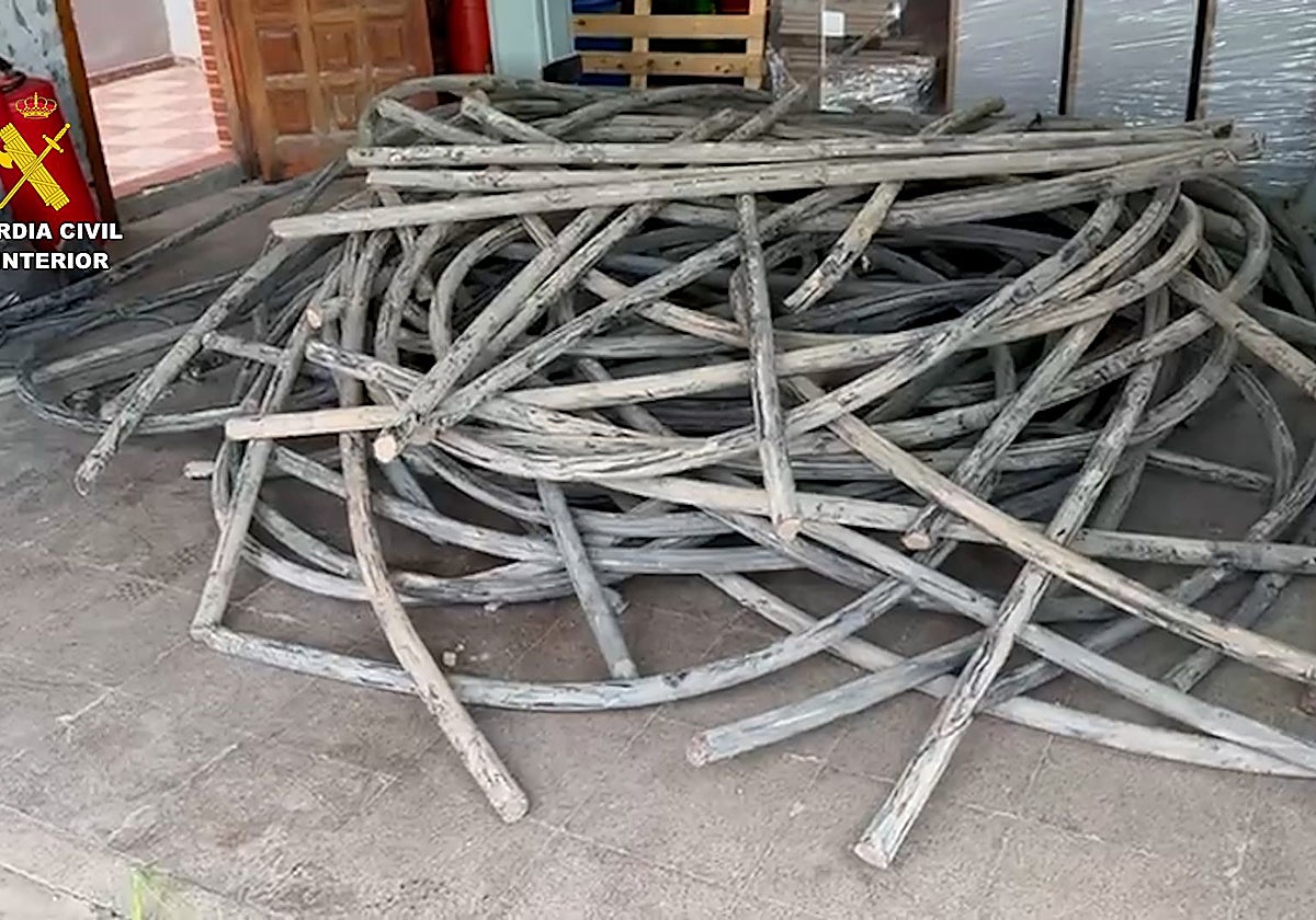 Imagen de parte del cableado de cobre robado por los la banda de ladrones en Almussafes